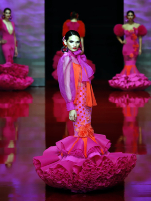 El Palacio de Exposiciones y Congreso de Sevilla y Doble Erre, organiza el Salón internacional de la Moda Flamenca