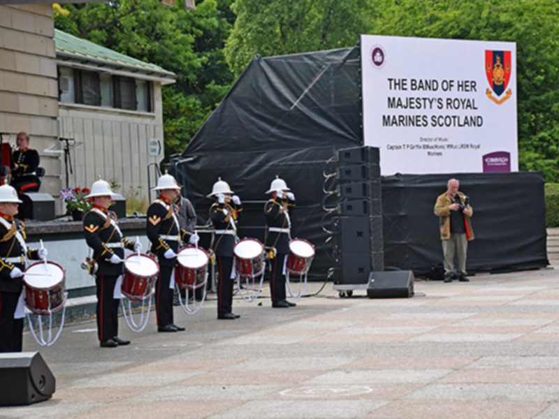 La Banda de los Royal Marines en Escocia desde finales de la década de 1930, se clasificaron como "Bandas de barcos".