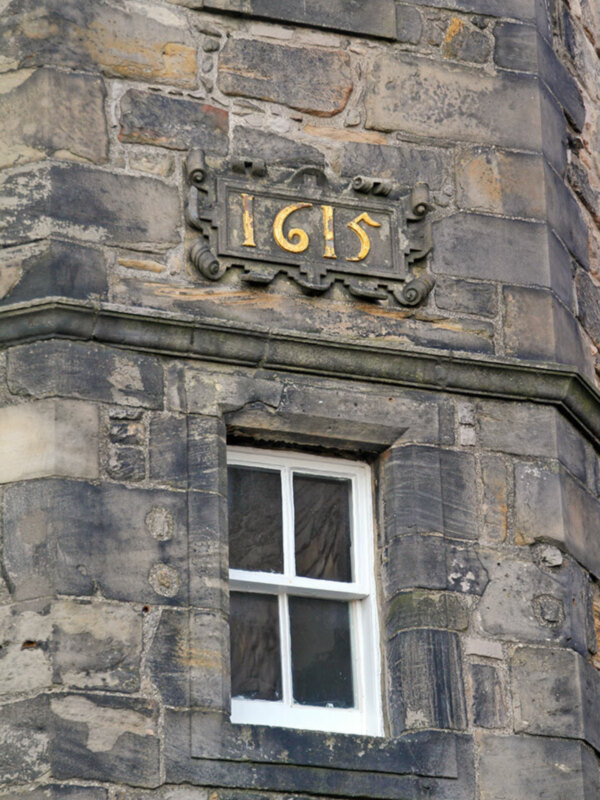 Leyenda y siglo de Historia del castillo de la capital de Escocia