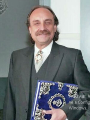 La Peña Sevillista “Al Relente” presenta al Pregonero de la Semana Santa de Sevilla.