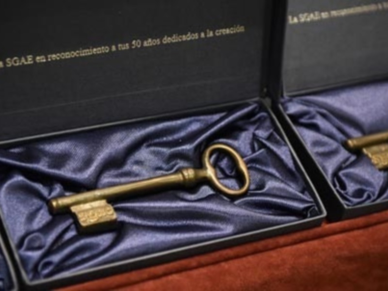 El maestro Albero, Manuel Gerena y Fosforito, Ricardo Pachón o Paco Aguilar, homenajeados con la Llave de la SGAE