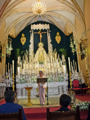 La Parroquia de Alcalá del Río acogió la antología de la Exaltación de la Santa Vera-cruz