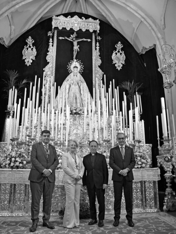 La Exaltación de la Cruz honra la Cruz de Cristo en Alcalá del Río