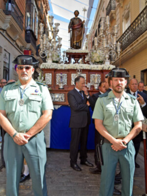San José Obrero hace Historia entrando en la Catedral de Sevilla