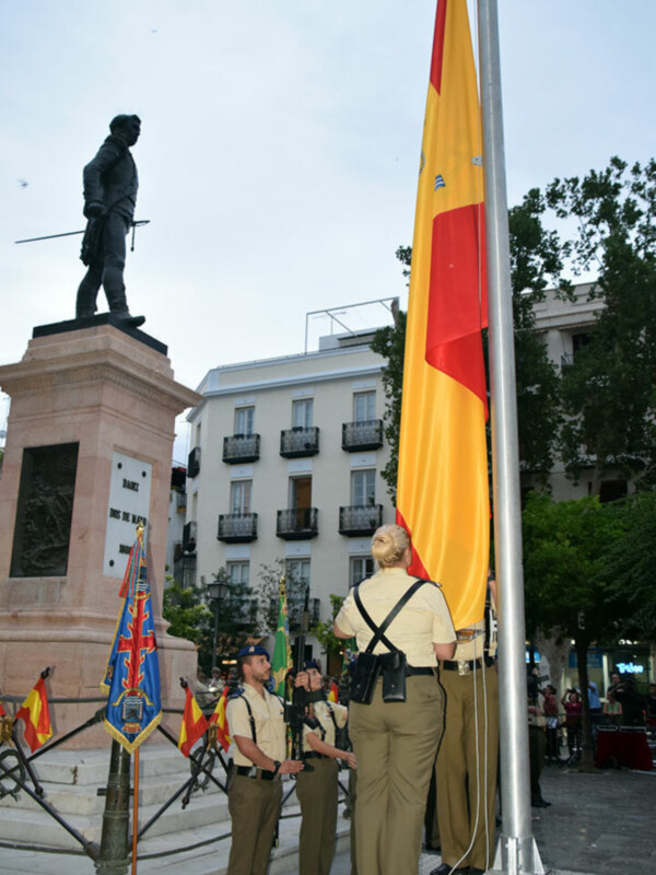 Música militar interpretado por la banda de música del Cuartel General de la Fuerza Terrestre (Soria 9).