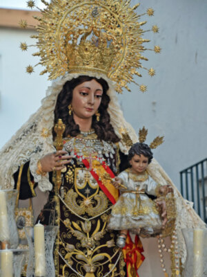 Salida de la Virgen del Carmen de San Leandro de Sevilla