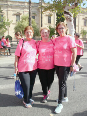 La marea rosa inunda de nuevo las calles de Sevilla
