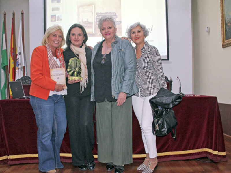 Mª Ángeles González Godoy  presento su libro “La constelación sobre el Guadalquivir “en el ateneo de Sevilla 