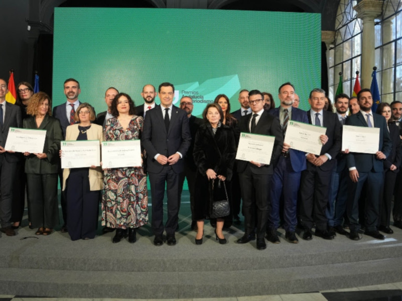 Los Servicios Informativos de Canal Sur Televisión recogen el Premio Andalucía de Periodismo
