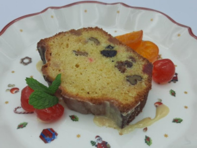 "Cómetelo" elabora un plum cake para endulzar el fin de año