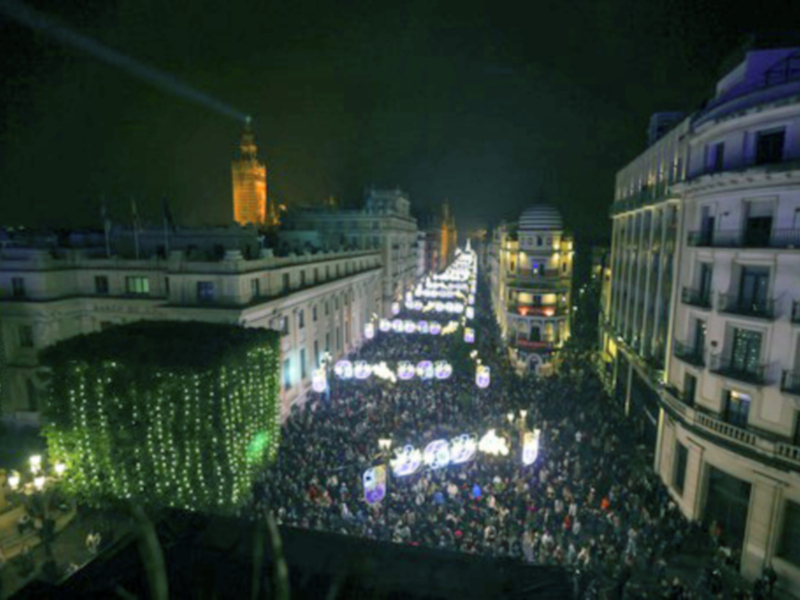 Sevilla se convirtió en una fiesta para celebrar las campanadas de Mediaset