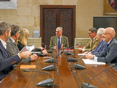 El Ayuntamiento de Sevilla trabajará conjuntamente con CAEA y FEICASE para impulsar el comercio esencial de proximidad