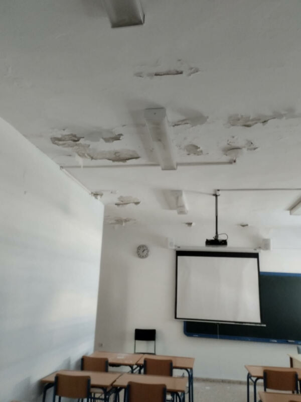 El Centro de Educación de Adultos de El Puerto de Santa María cumple su 40 aniversario en un estado lamentable