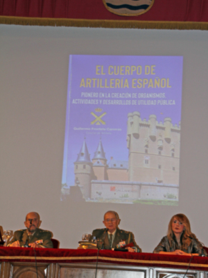 En el Salón de acto del Palacio de Capitania General se presentaron los libros del Coronel Guillermo Frontela.
