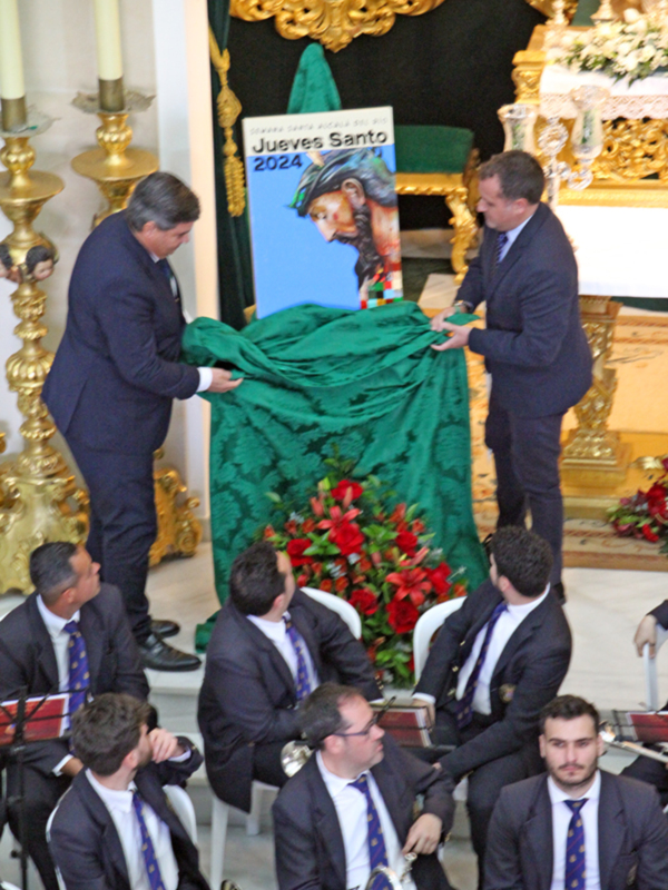 En el Edificio Vera-cruz se presentó el acto  del Cartel del Jueves Santo de Alcalá del Río 2024