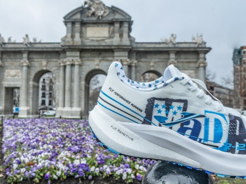 El sello personalizado y con acento de Joma