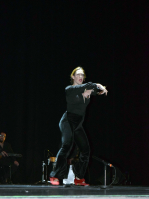  La bailaora y concertista de castañuelas Reyes León protagonizó una gala benéfica en el Cartuja Center de Sevilla