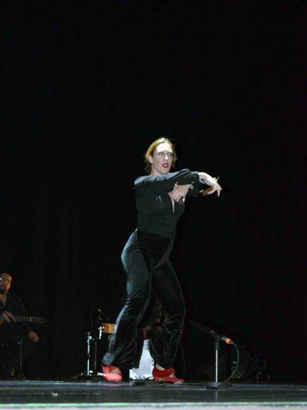  La bailaora y concertista de castañuelas Reyes León protagonizó una gala benéfica en el Cartuja Center de Sevilla