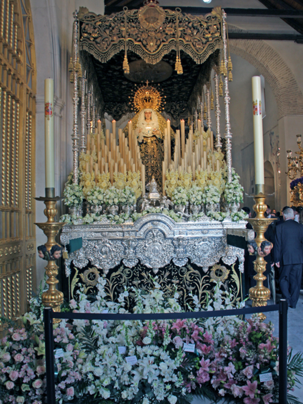El jueves santo de Alcalá del Río, se queda sin procesión en las calles por el paso de la borrasca “Nelson”