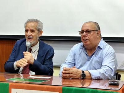 Mientras te embarca en una ponencia nostálgica en Sevilla, captura los mejores momentos en  la casa de Extremadura 