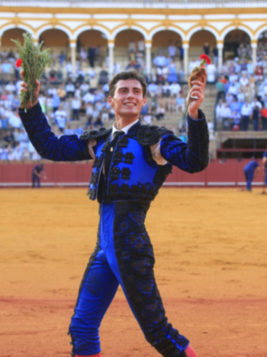 Diego Bastos corta una oreja en la cuarta novillada de abono en Sevilla