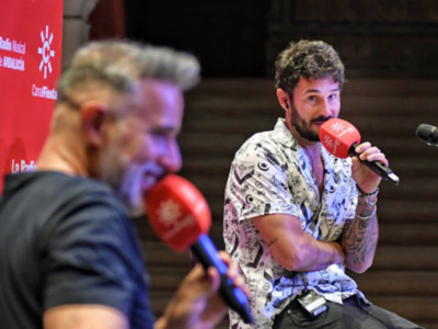 Antoñito Molina hace las delicias de la audiencia del Fiesta congregada en el Patio de la Fundación Cajasol