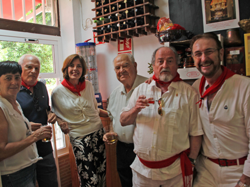 Los navarros de Sevilla celebran un particular Chupinazo de San Fermín
