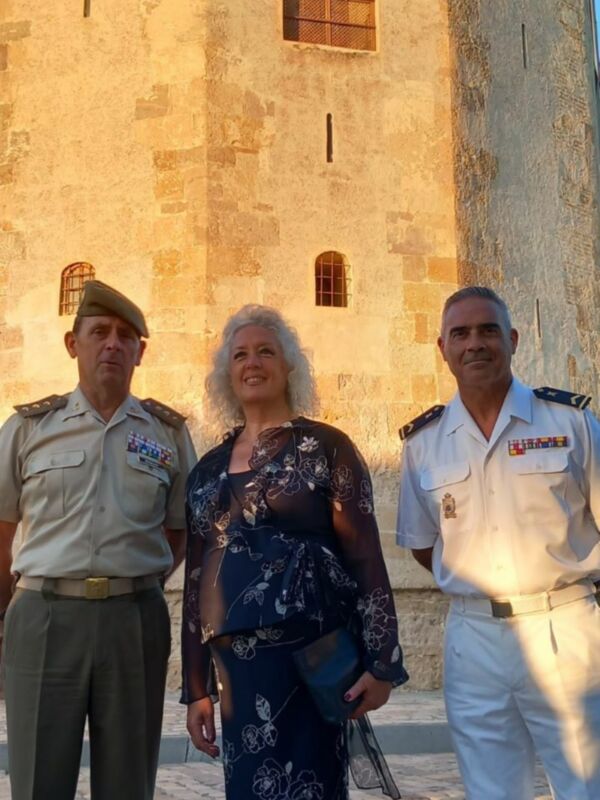 Esta sencilla, pero hermosa canción de plegaria con la que se dan las buenas noches en la armada