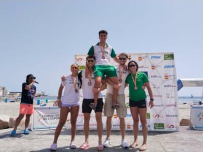 12 medallas del remo andaluz en el Campeonato de España beach sprint, con clubes de Málaga, Cádiz y Sevilla