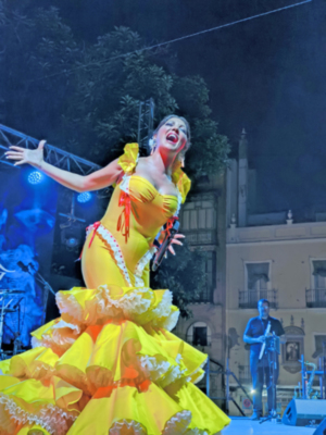 Triana es el barrio con más encanto y vida de Sevilla .