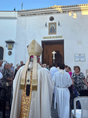 Alcalá del Río celebró la bendición de las obras de restauración de la Real Ermita de San Gregorio por monseñor José Ángel Saiz