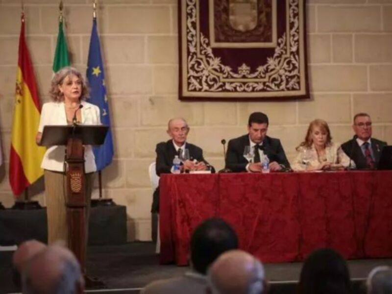 "Jerez Rinde Homenaje a la Guardia Civil con una Emotiva Exposición"