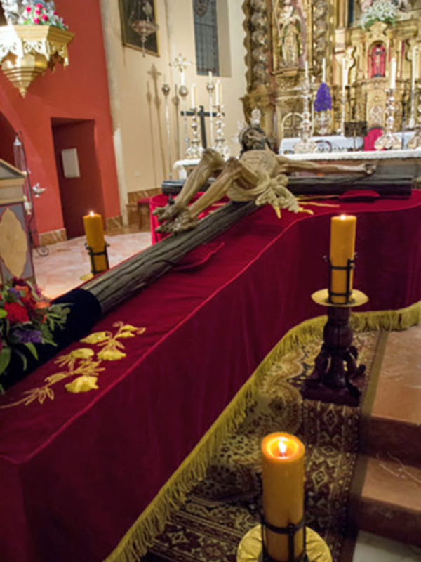 Alcalá del Río celebra la Santa misa del Grupo de Fieles del Cristo del Buen Fin