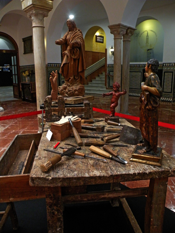 Inaugurada la muestra conmemorativa del L aniversario del Señor Atado a la Columna en Sevilla 