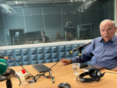 Alfonso Guerra rompe mitos sobre los Machado en el programa de entrevistas "La sal de la Tierra"