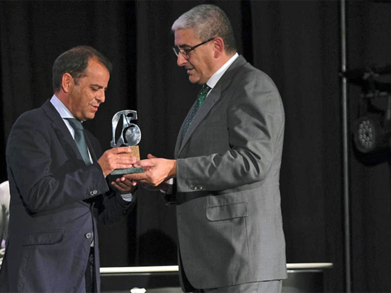 El Consejo Regulador de la DOP Aceituna Aloreña de Málaga premia a Canal Sur en la modalidad de Institución