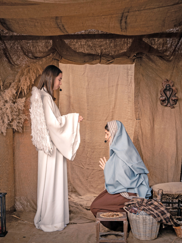 Alcalá del Río (Sevilla)revive el nacimiento de Jesús con su tradicional Belén viviente