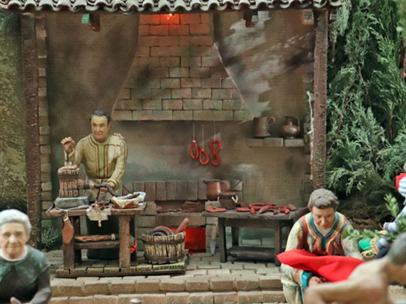 Un Belén único: las figuras del nacimiento de la Vera-Cruz reflejan a sus propios hermanos