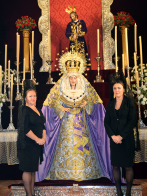  "La Real Hermandad de Alcalá del Río honra a la Virgen de la Esperanza"