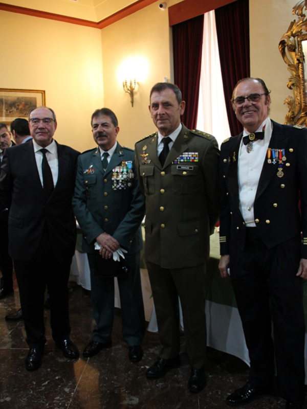  La HNME rinde tributo a la monarquía ya colaboradores destacados en su evento anual en Sevilla