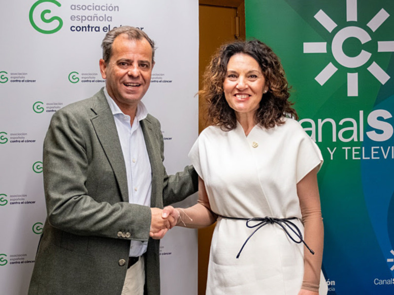 Canal Sur firma un convenio de colaboración con la Asociación Española contra el Cáncer (AECC)