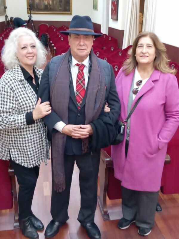 "Sevilla de la cima a la sima": Una Narrativa Personal y Fotográfica de un Periodo Clave