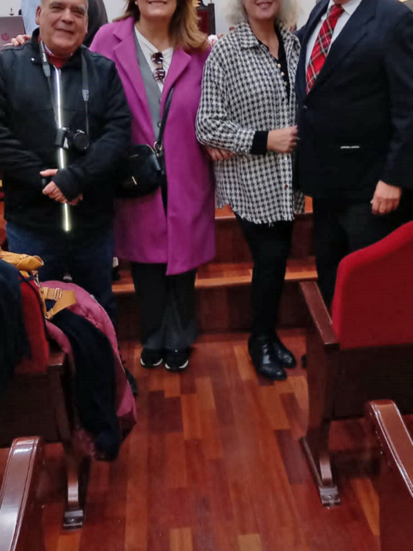  Fotos y Testimonios Inéditos: Sevilla en la Mirada de Juan Manuel Rodríguez