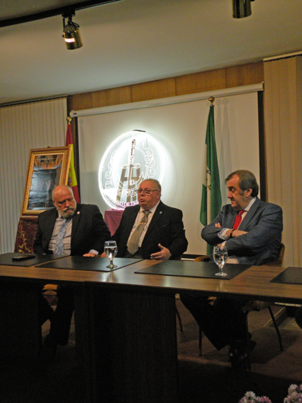 El Ateneo de Triana celebra la identidad andaluza en el Centro de Mayores
