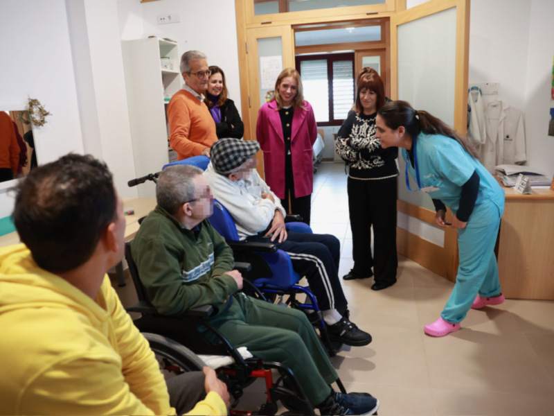 La Diputación de Cádiz financia 214 plazas para estancias en centros especializados de personas mayores o con discapacidad