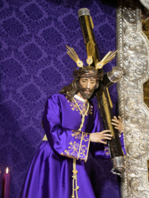 Nuevo estreno en la Hermandad de Jesús de Alcalá del Río Nuestro Padre Jesús Nazareno luce una túnica única