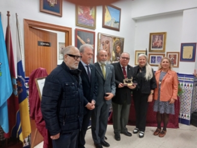 Hermandad y tradición en la exaltación de la Semana Santa en la Casa de Melilla de Sevilla