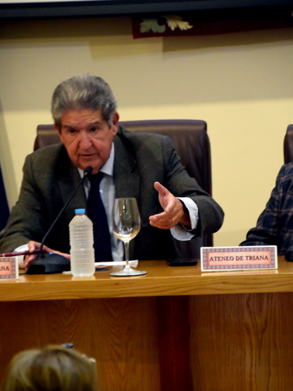  El Ateneo de Triana analiza la Semana Santa desde una perspectiva jurídica y cultural