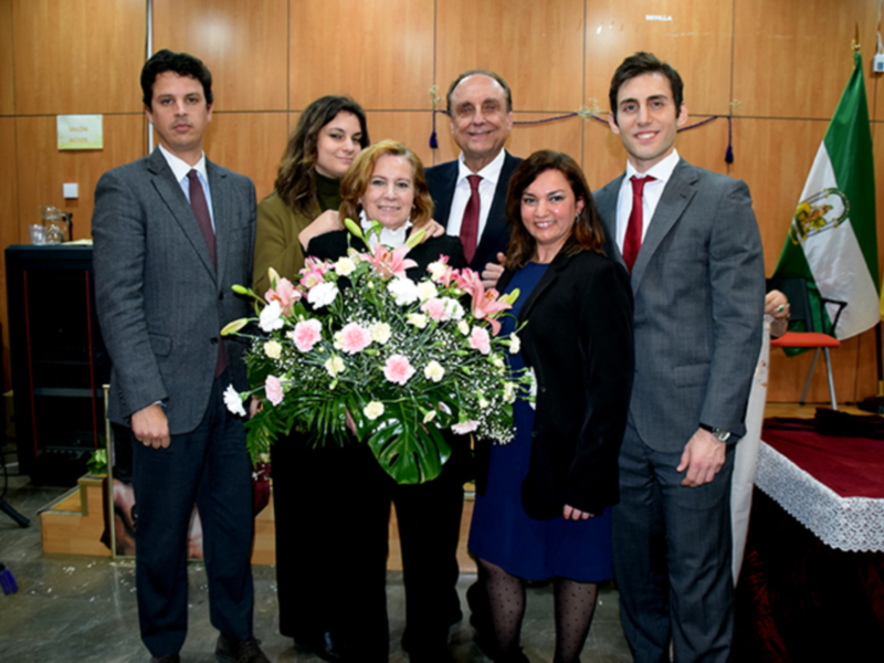  Un pregón con sello sevillano emociona al público de Los Remedios de Sevilla 