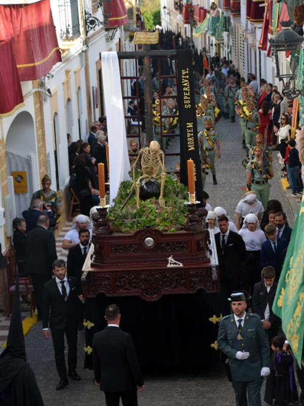 La Legión pisa firme en Andalucía, emoción legionaria en el corazón de Alcalá del Río (Sevilla)